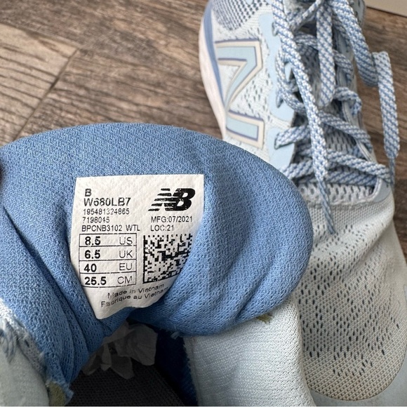 New Balance Women's Blue Running Shoes Fresh Foam 680 size 8.5 - Picture 7 of 9